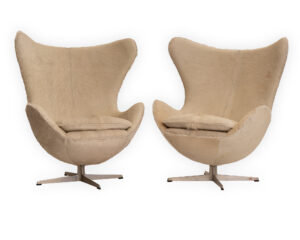 Pair of Ame Jacobsen Egg Chairs for Fritz Hansen