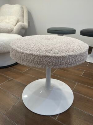 WHITE BOUCLE TULIPAN 1